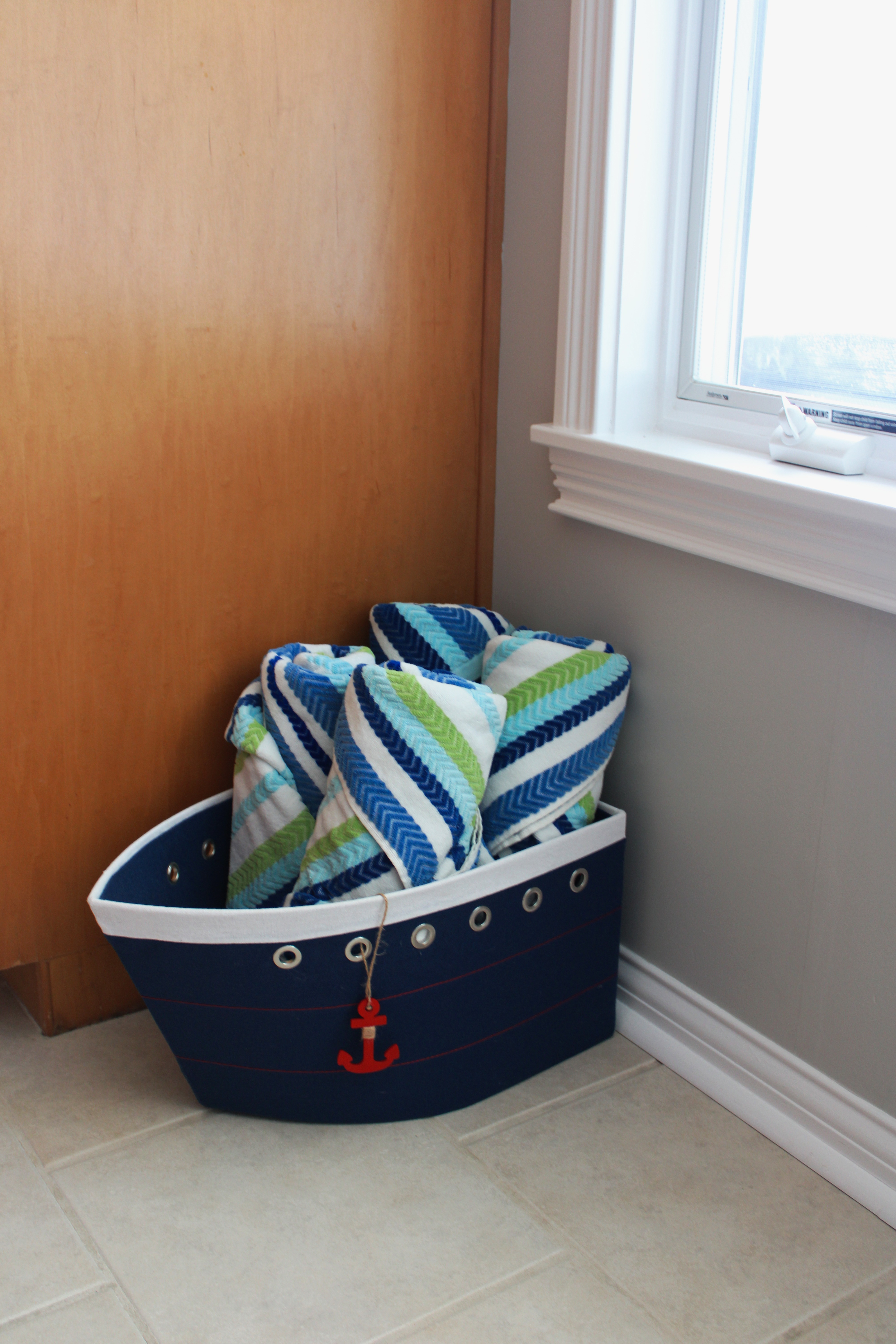 Fresh towels and linens provided for guests at Indiana Lake Rental